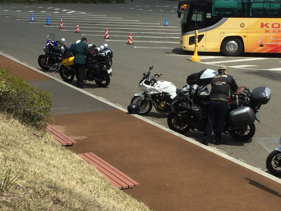 ヘルメット持ち運び